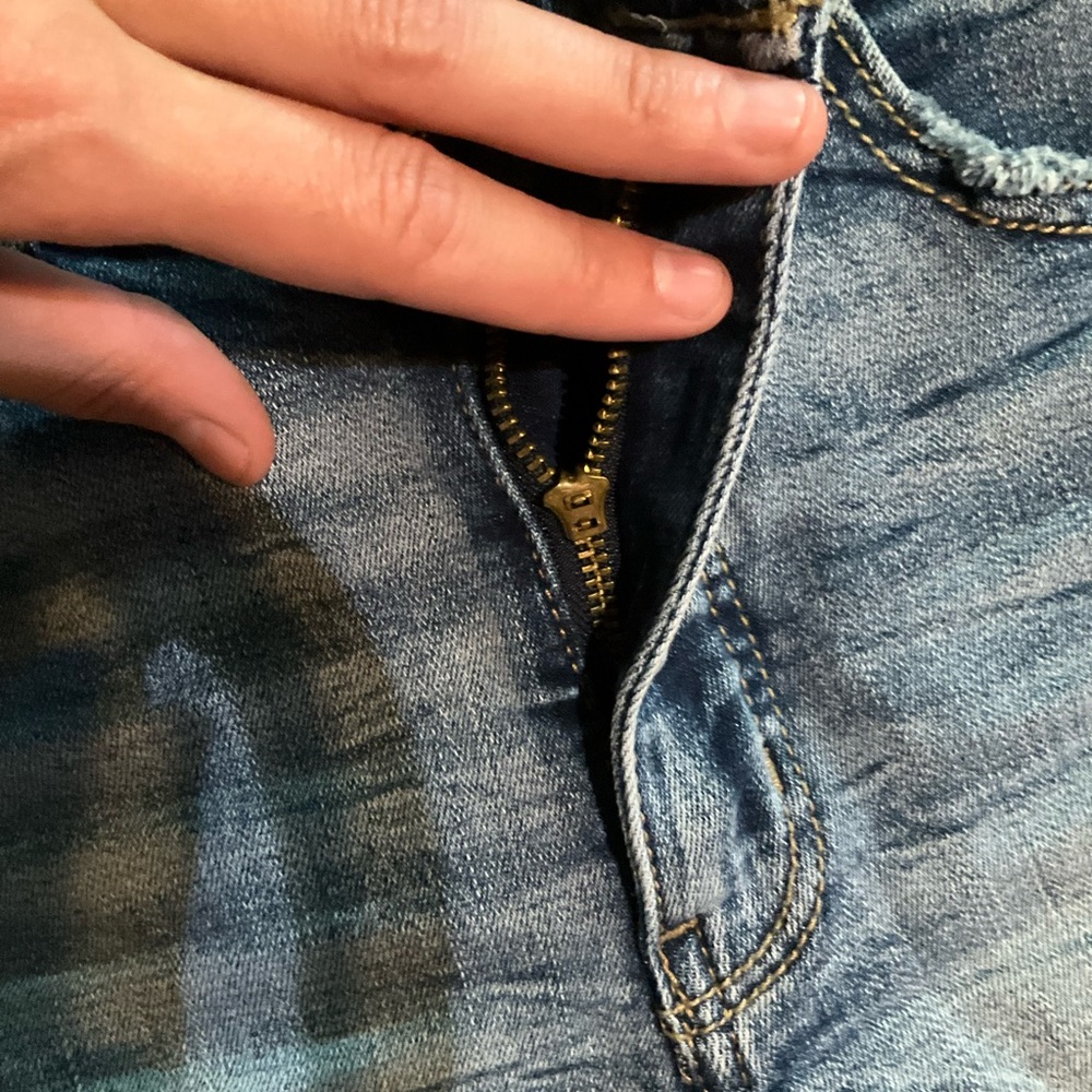 BKE Blue Jean Shorts Distressed Cut-Off Style - Picture 4 of 4